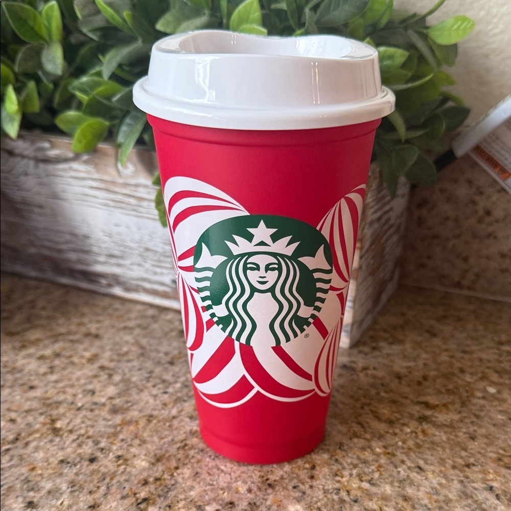 STARBUCKS | Reusable Red and White Holiday Cup 2024
